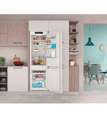 Холодильник Indesit  INC18T311   - 1