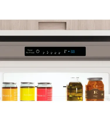 Холодильник Indesit INFC8TI21X