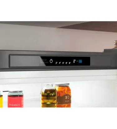 Холодильник Indesit INFC8TI21X