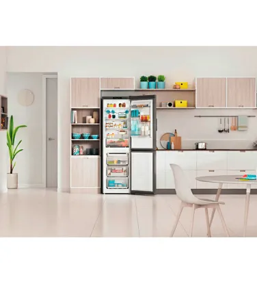 Холодильник Indesit INFC8TI21X
